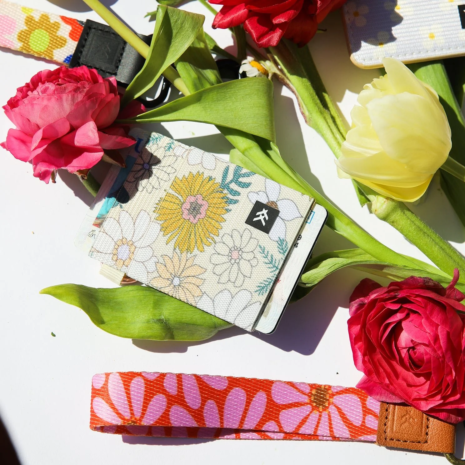 Blossom - Elastic Wallet - Image 3
