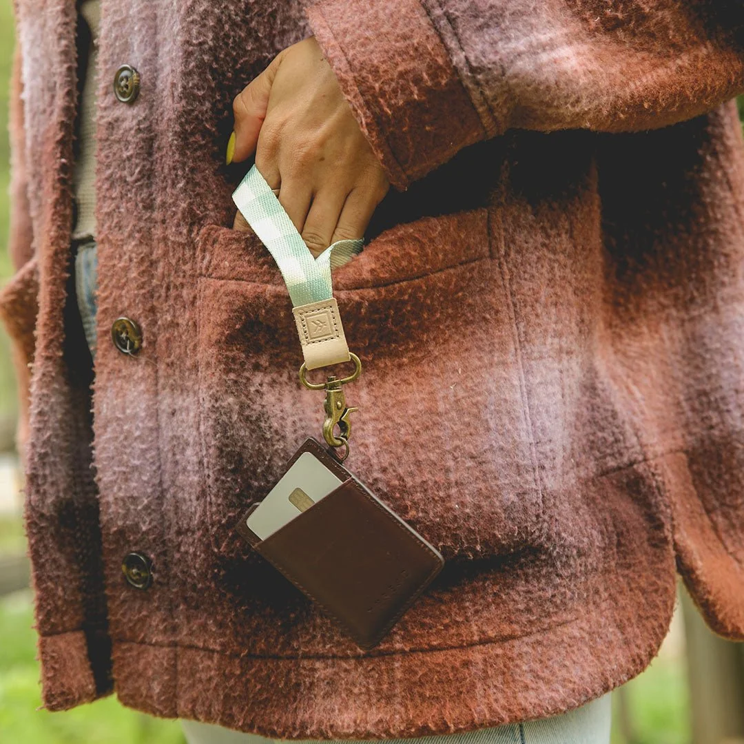 Chocolate - Vertical Leather Wallet - Image 4