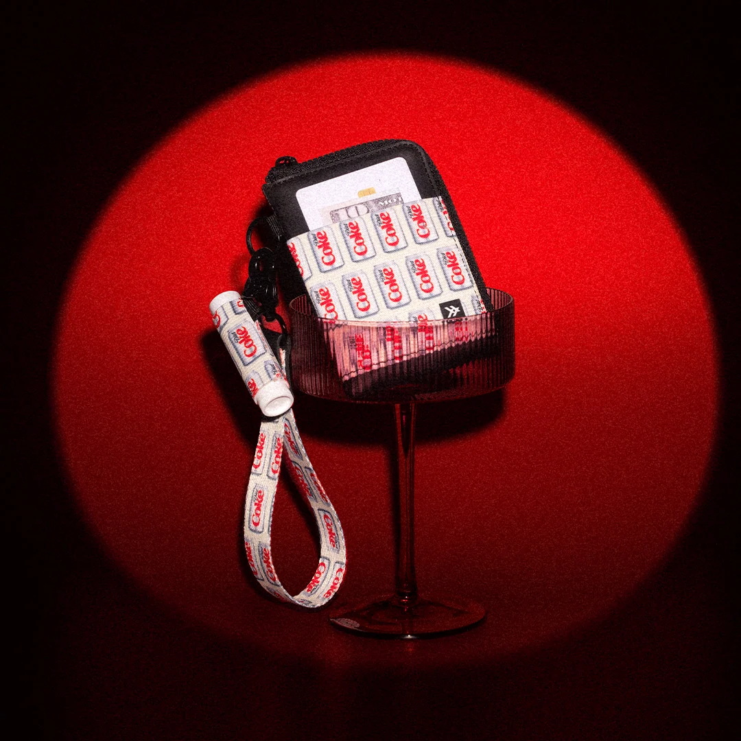 Diet Coke Cans - Leather Zip Wallet - Image 5