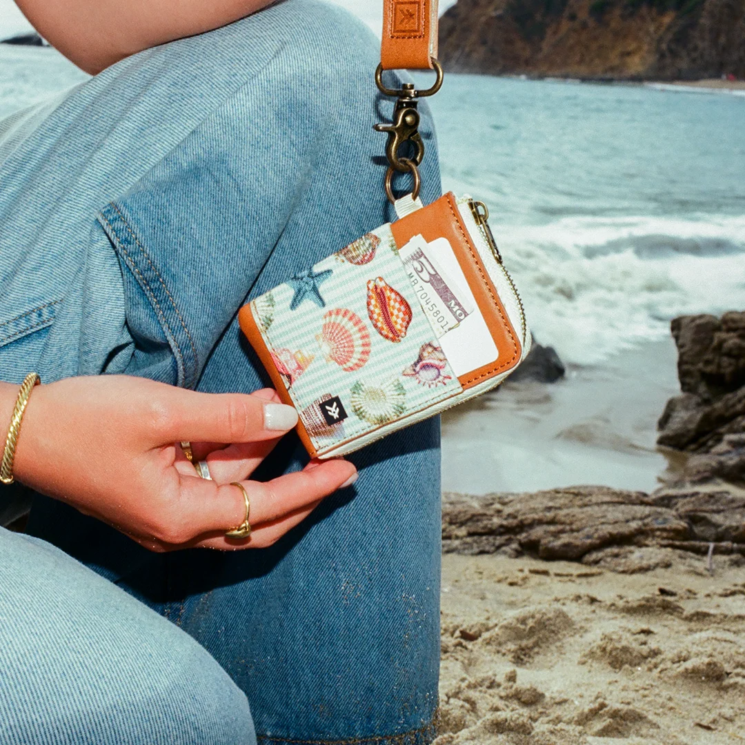Shells - Leather Zip Wallet - Image 5